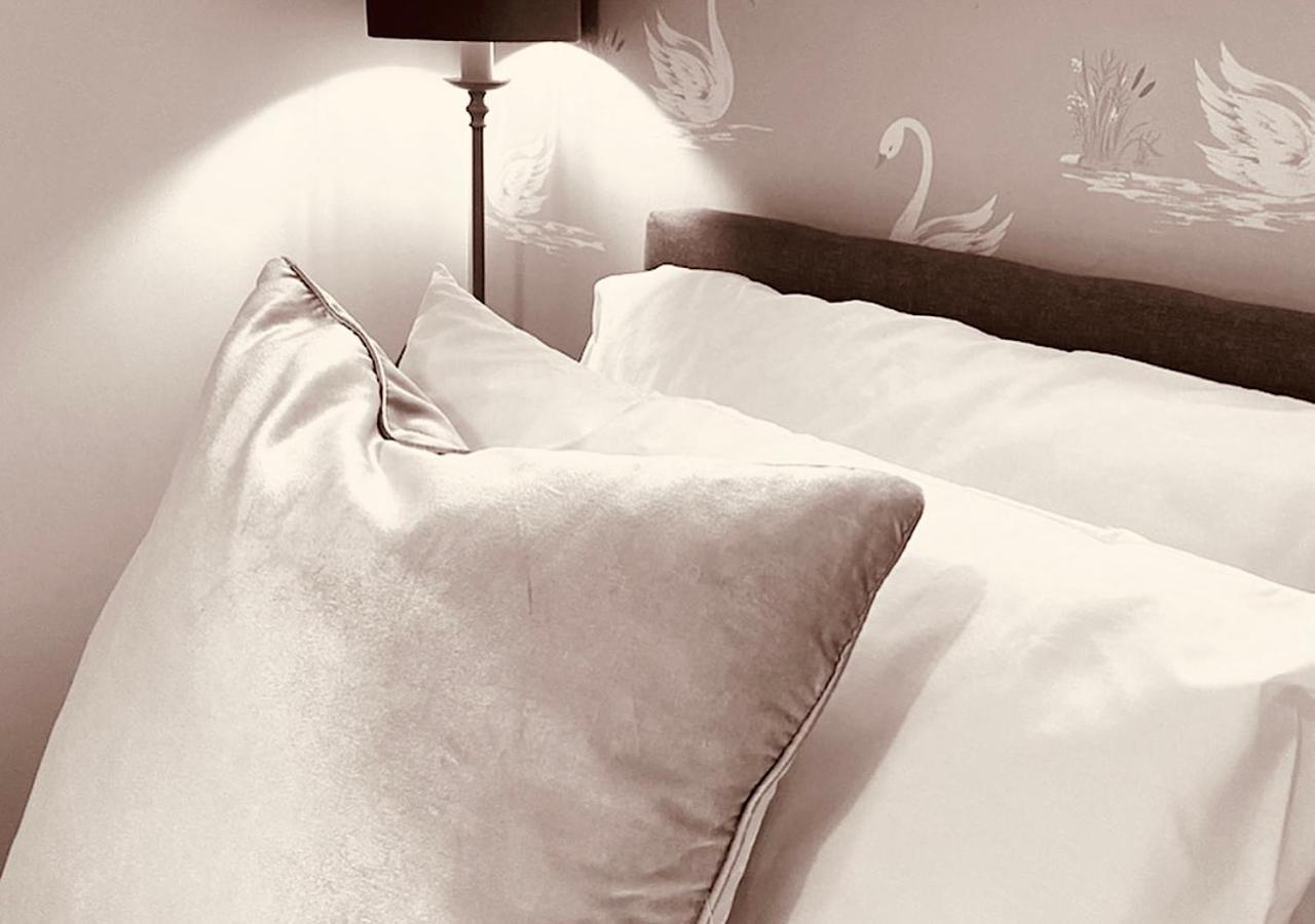 The Lodge Chester - Luxury Apartment For Two, With Free Parking! Hough Green Экстерьер фото