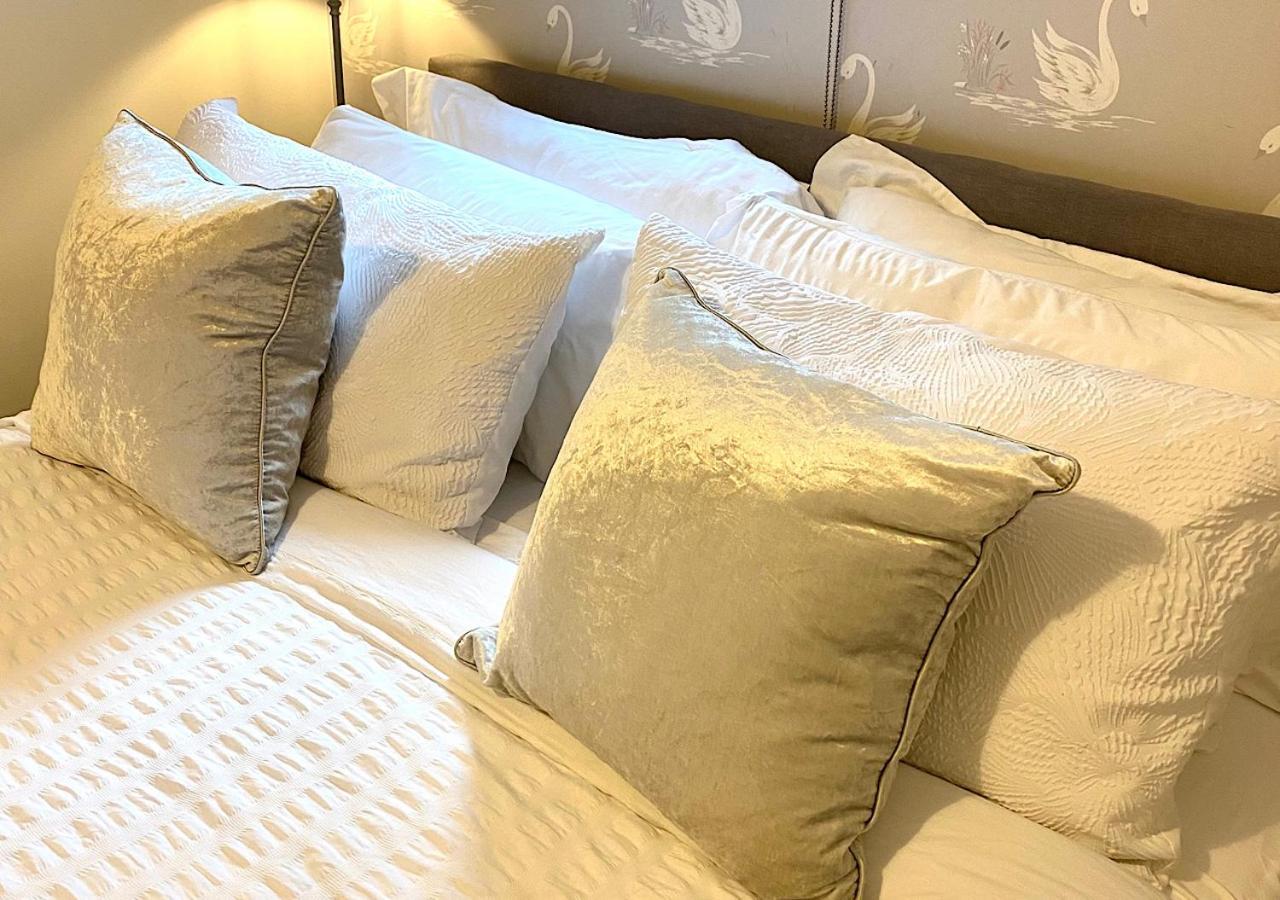 The Lodge Chester - Luxury Apartment For Two, With Free Parking! Hough Green Экстерьер фото