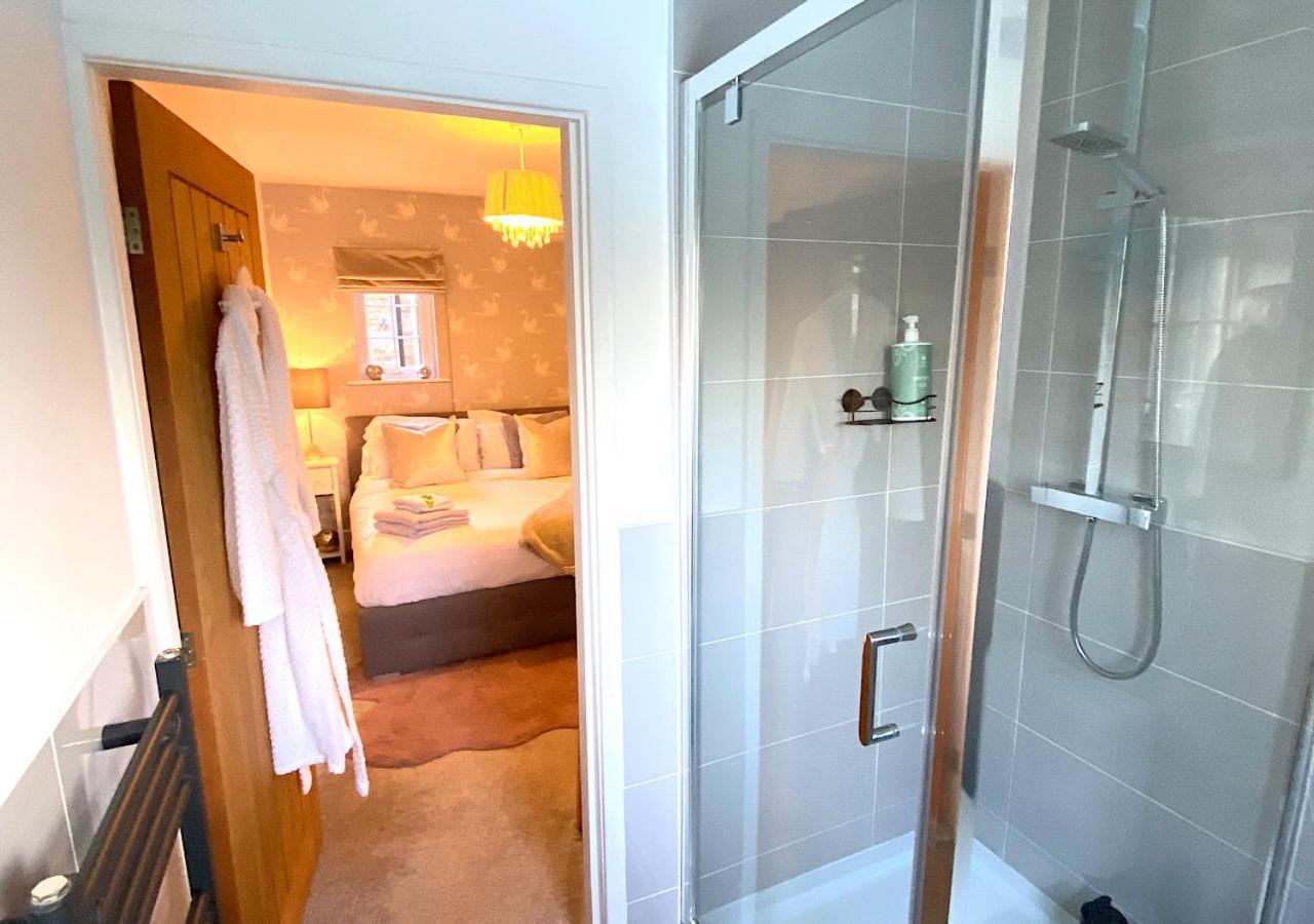The Lodge Chester - Luxury Apartment For Two, With Free Parking! Hough Green Экстерьер фото