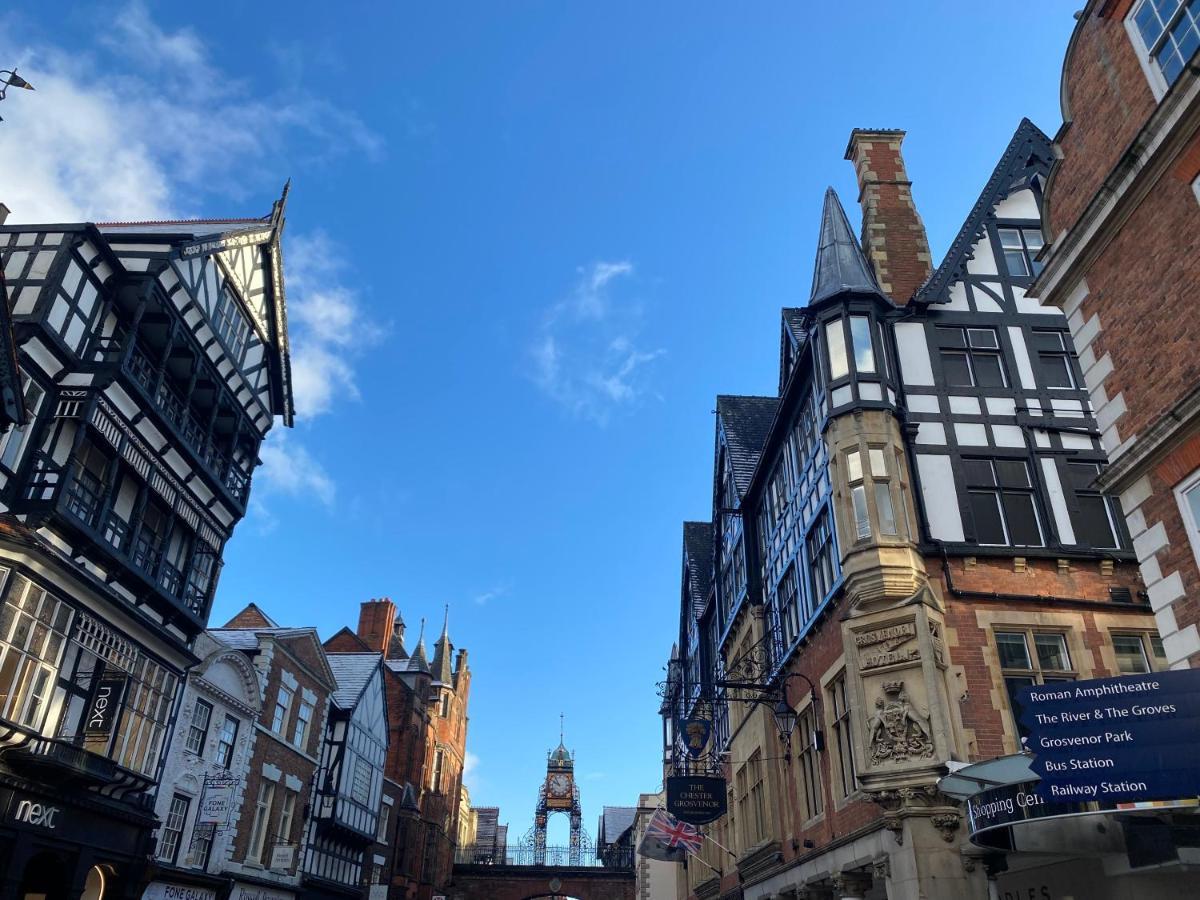 The Lodge Chester - Luxury Apartment For Two, With Free Parking! Hough Green Экстерьер фото